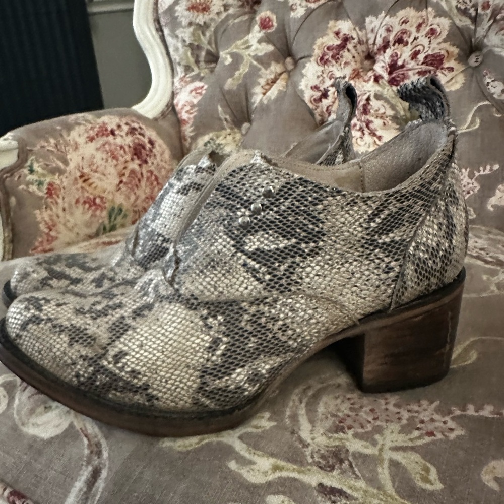 Freebird by Steven Snake-Print Ankle Booties in Gray and Black - Picture 3 of 5